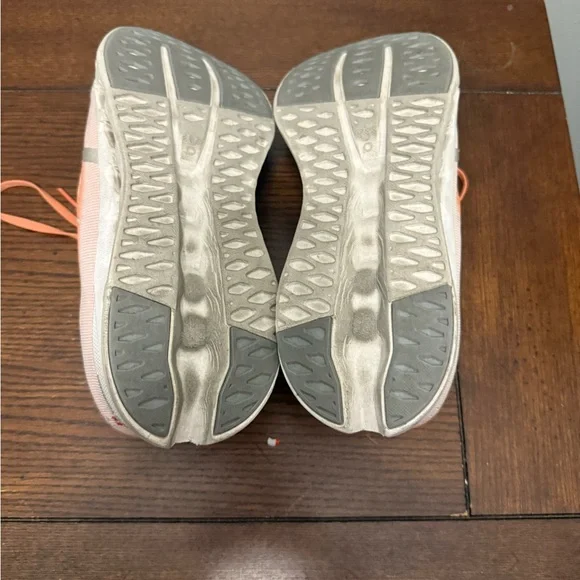 On Running‎ Women's Cloudsurfer Flame Athletic Shoes 10.5 - Picture 9 of 9